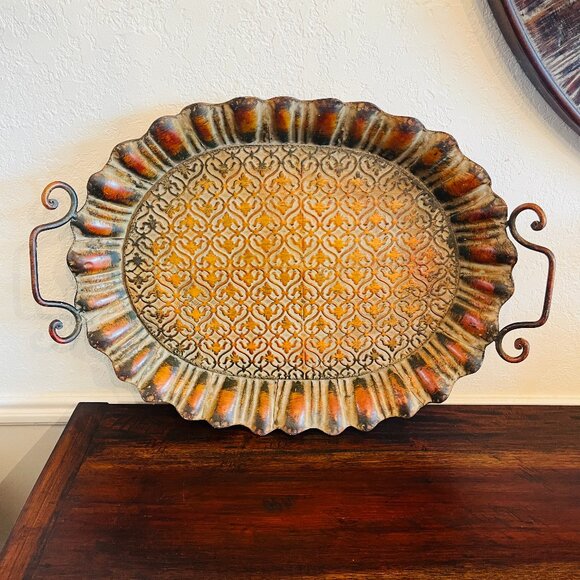 Vintage Tin Oval Serving Tray w/handles Grannycore Traditional 20" by 14" - Picture 1 of 7